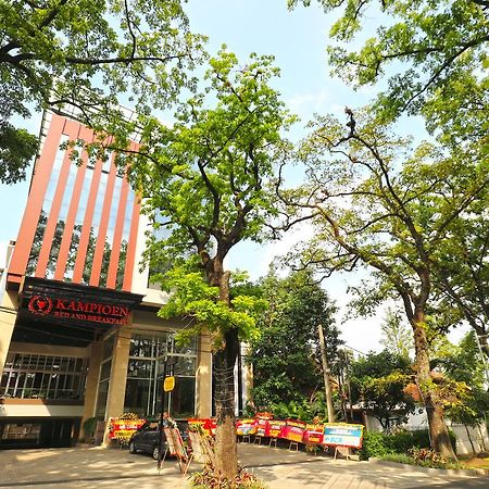 Kampioen Bed & Breakfast Bandung Eksteriør billede